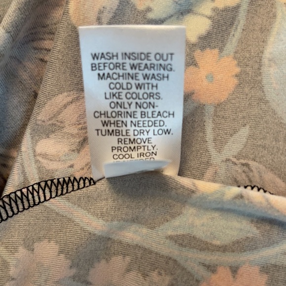 SO Fit n Flare Floral Dress - Picture 4 of 7